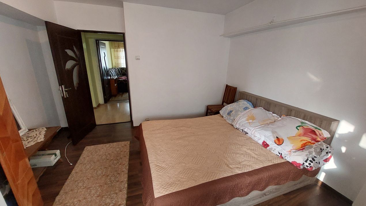 Apartament 2 camere decomandat, 56 mp, Craiovita zona Niela – fotografia 2 din 5