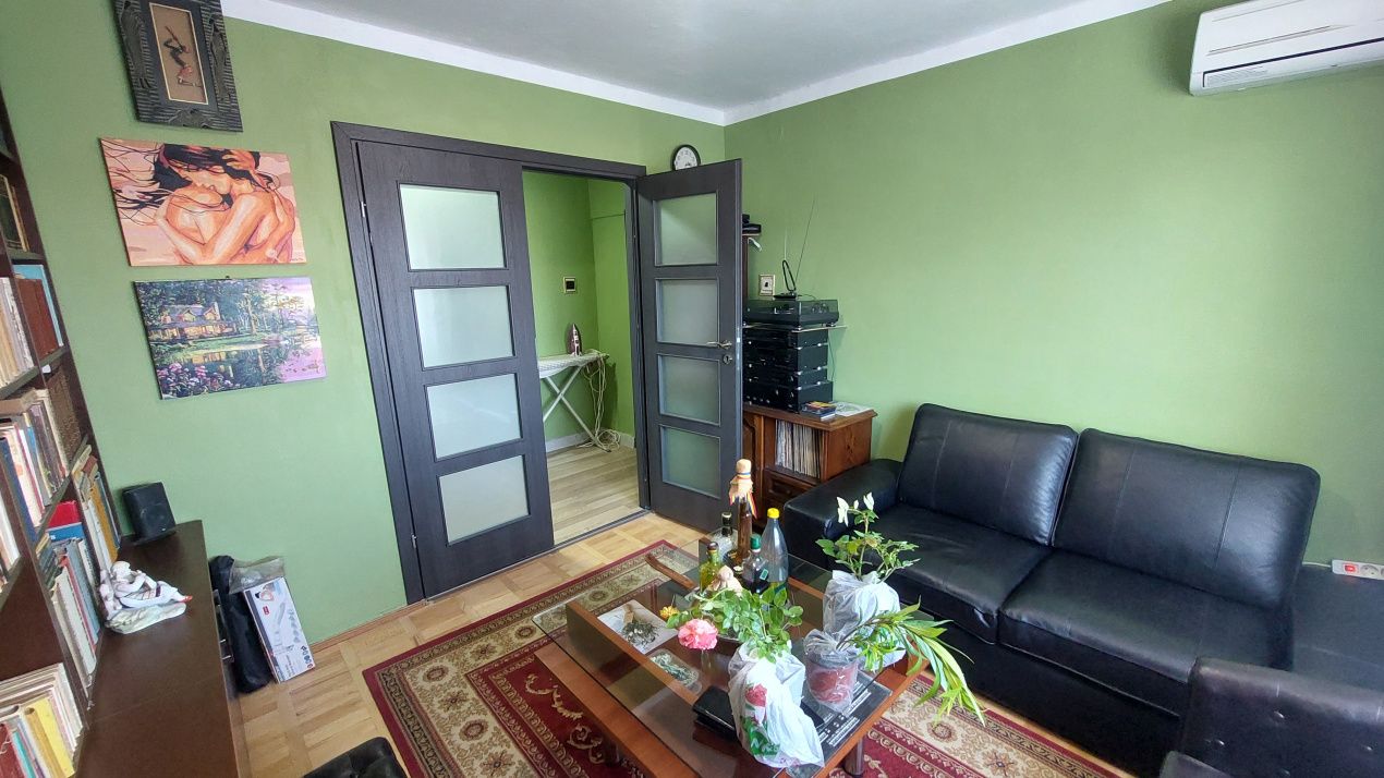 Apartament 4 camere, 100 mp, cartier Craiovita Noua, zona Carrefour – fotografia 3 din 9