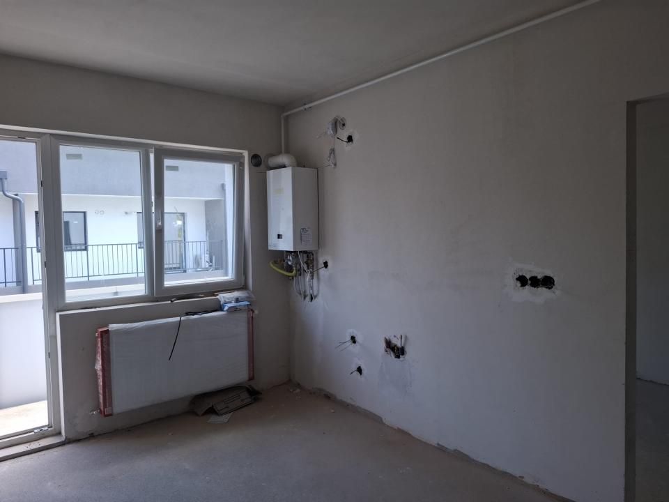 Ap 2 cam, 37 mp, semifinisat, etaj 2, garaj,  zona Terra! – fotografia 3 din 8