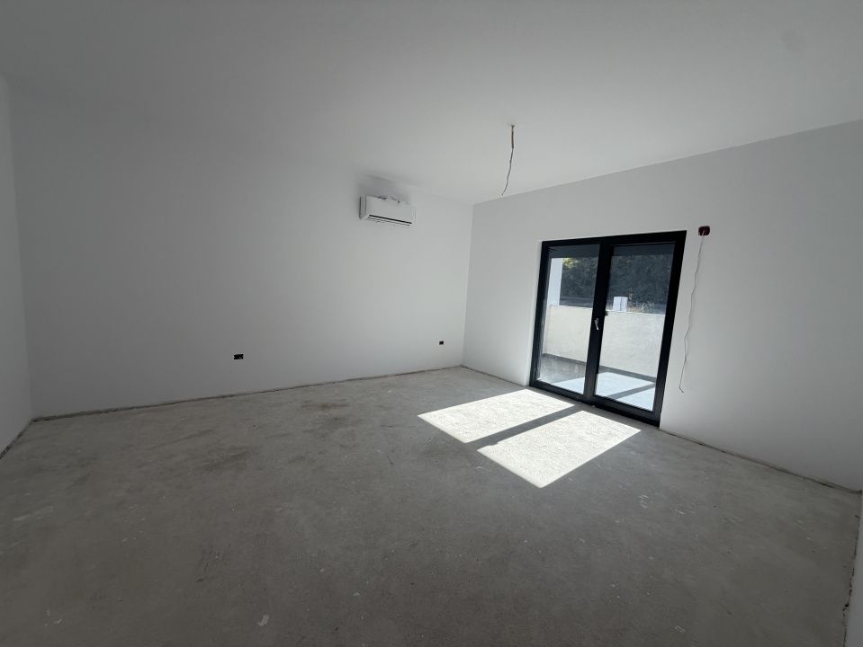 P5034 Apartament DECOMANDAT cu 3 camere zona LAC DUMBRAVITA,ETAJ 1, 2 Parcari – fotografia 26 din 35