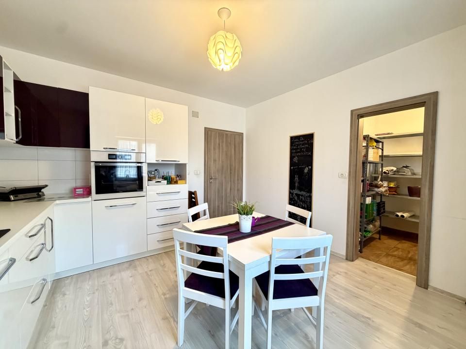 Duplex cu perete dublu, 108 mp utili, 303 mp teren - Dumbravita, zona Kaufland – fotografia 9 din 16