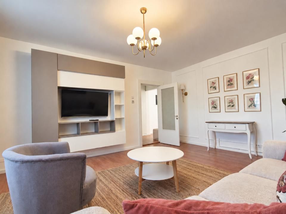 Apartament 3 camere, 2 băi, Plopilor | Prima închiriere după renovare | Garaj – fotografia 3 din 16