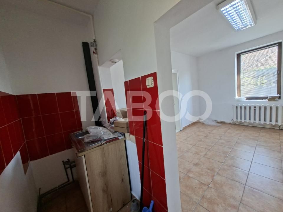Spatiu comercial de inchiriat parter 2 camere acces din strada – fotografia 7 din 10