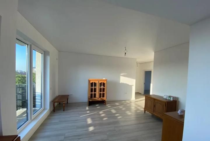 2 Camere de inchiriat | Aparatorii Patriei | Metrou | Spatiu Birou | Nemobilat – fotografia 6 din 8