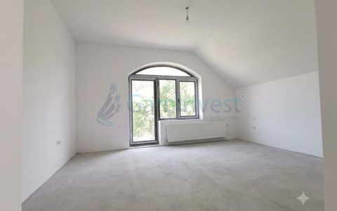 Casa de vanzare cu 4 camere in Osorhei, 1433 mp teren, Bihor