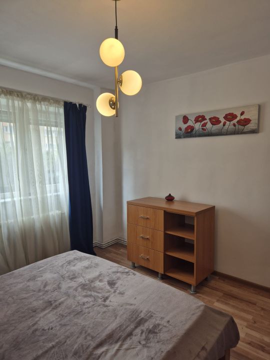 De inchiriat apartament 2 camere Toamnei – fotografia 5 din 7