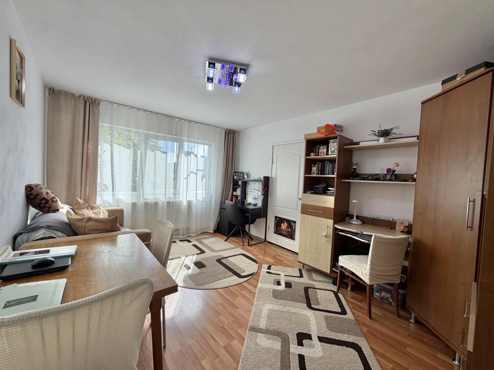 Apartament 2 camere, mobilat, etaj 3, zona Dambovita – fotografia 1 din 9