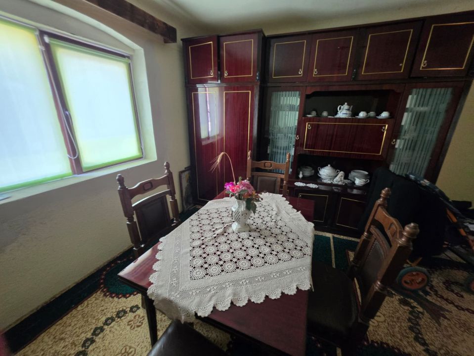 Casa la tara, Apoldul de Sus, 4 camere dormitoare, anexe, pivnita, teren 1200 mp – fotografia 23 din 43