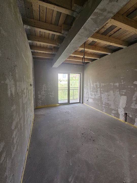 Casa NZEB cu panouri fotovoltaice in Dezmir – fotografia 15 din 24