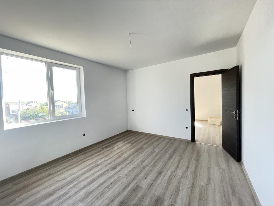 Casă duplex de vânzare Cisnădie, 115 mp, 4 dormitoare, la cheie – fotografia 2 din 9