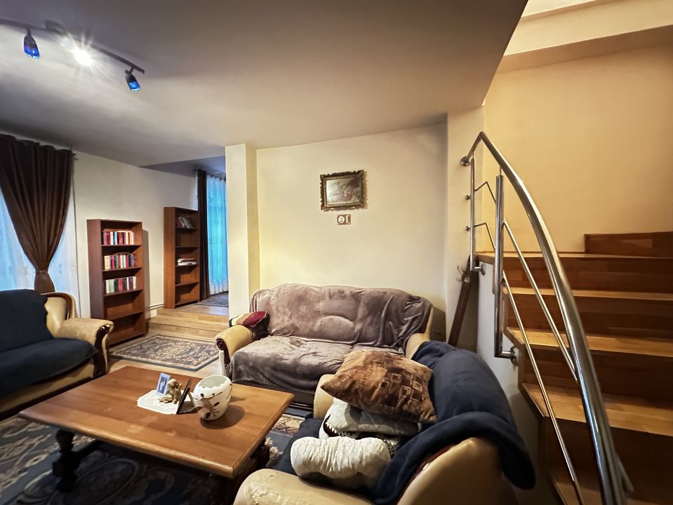 Vanzare Casa 7 Camere Renovata P+M cu 750 mp Teren acces 2 strazi topAlba CENTRU – fotografia 29 din 40