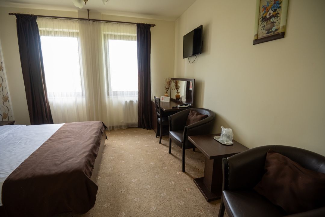 Hotel Miky Arad de vanzare | Investitie cu utilizari multiple | 42 camere cazare – fotografia 31 din 66