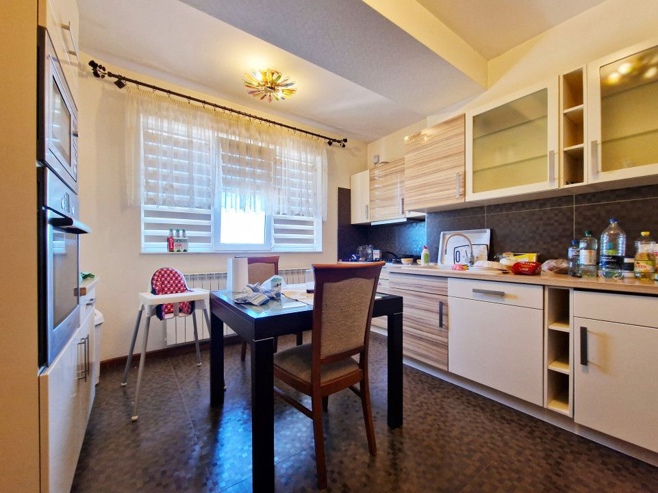 De închiriat Apartament de 3 Camere, Vedere la Mare, în Centru, 180mp utili. – fotografia 14 din 14