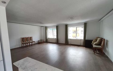 Apartament cu 4 camere, 112 mp + pod de 50 mp, 3 balcoane și 2 parcări