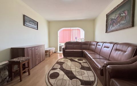 Apartament cu 3 camere de închiriat – Zona Anda