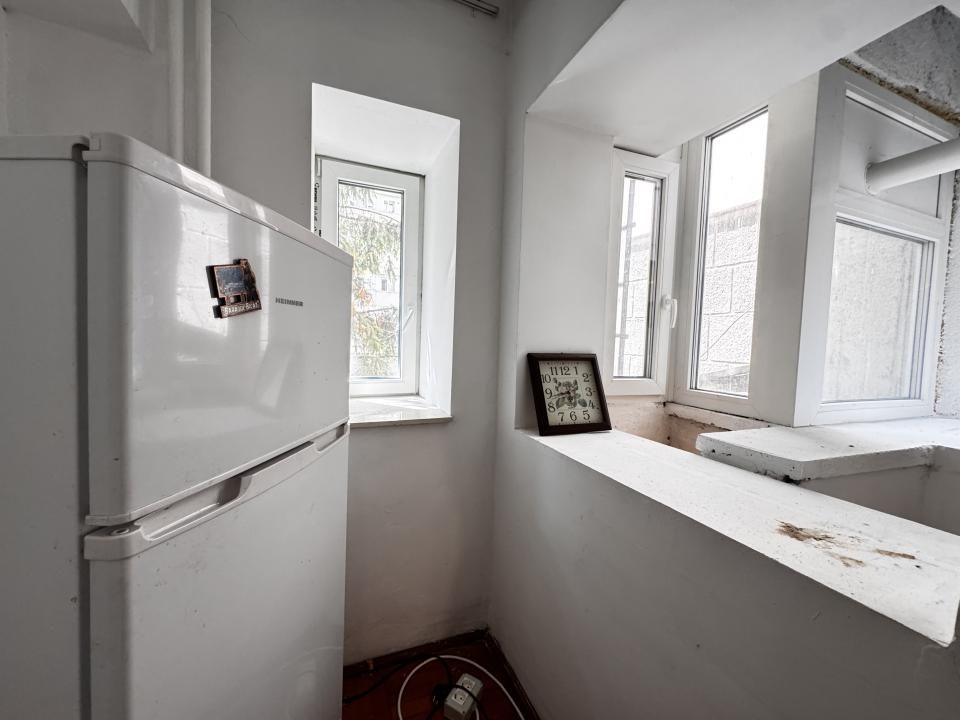 Apartament cu 2 camere si balcon | etaj 1 | Mioritei | de vanzare – fotografia 10 din 13
