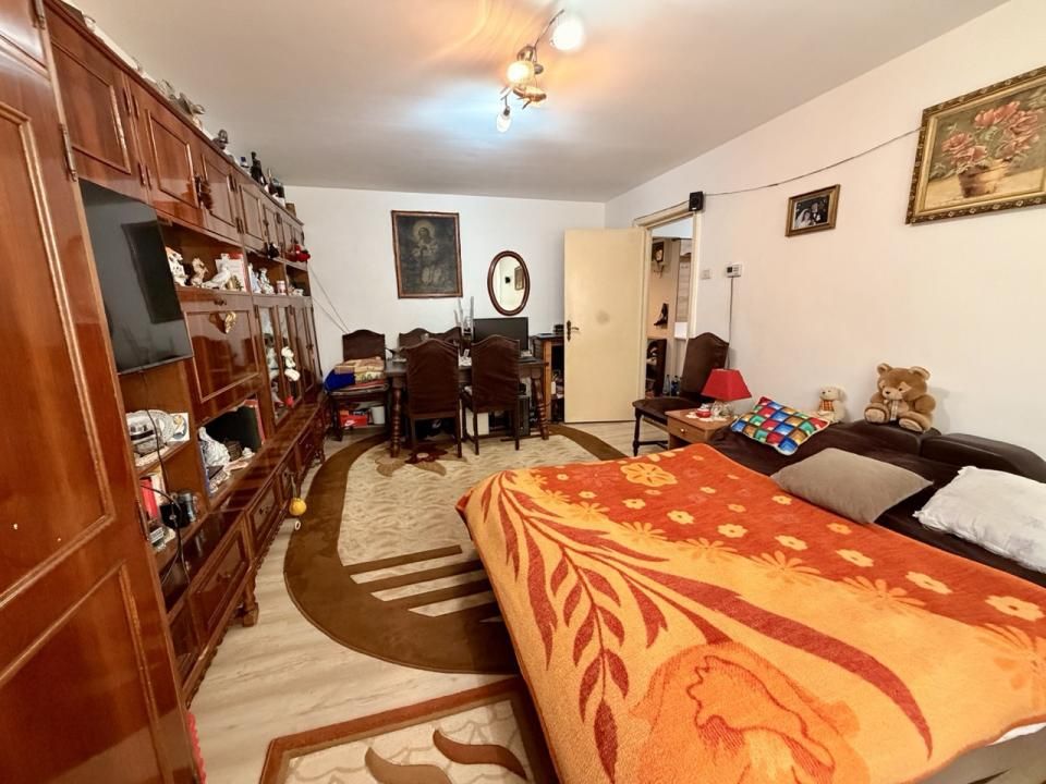 Apartament decomandat cu 3 camere, 2 bai - zona Lipovei – fotografia 2 din 10
