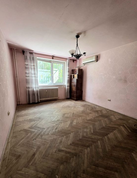 Apartament 3 camere zona Parc Tabacarie – fotografia 3 din 13