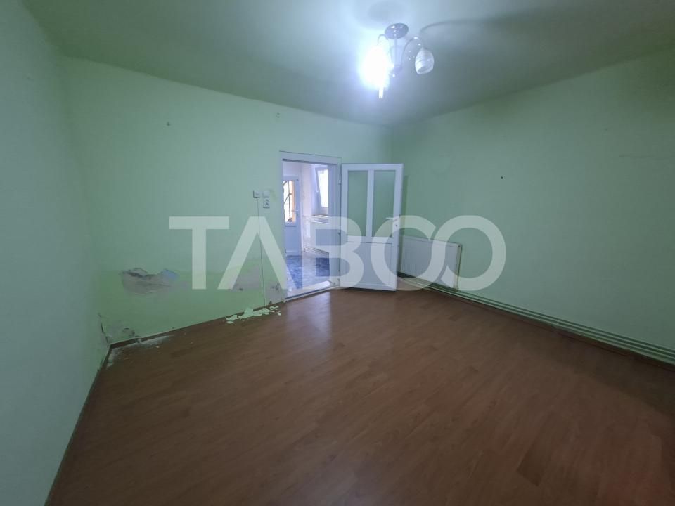 Apartament la casa de vanzare 2 camere garaj curte comuna cu 2 vecini – fotografia 4 din 10