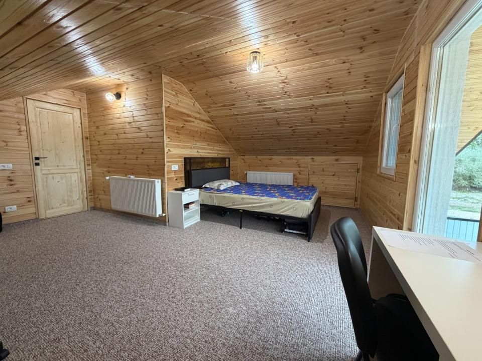VANZARE Casa-vila cu teren generos si padure, Surani-Prahova – fotografia 21 din 34