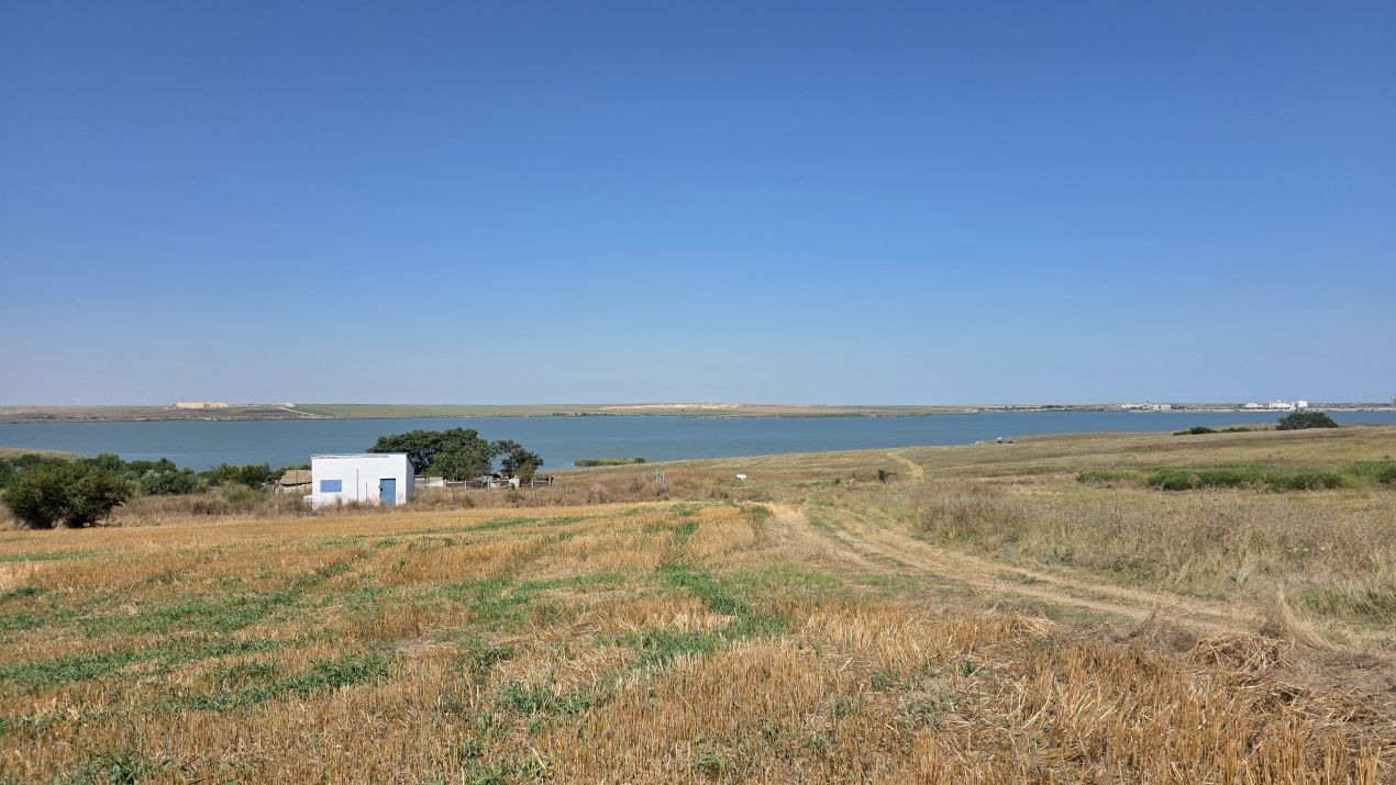 Teren extravilan Navodari, cu vedere la lacul Tasaul, 12 euro/mp – fotografia 4 din 8
