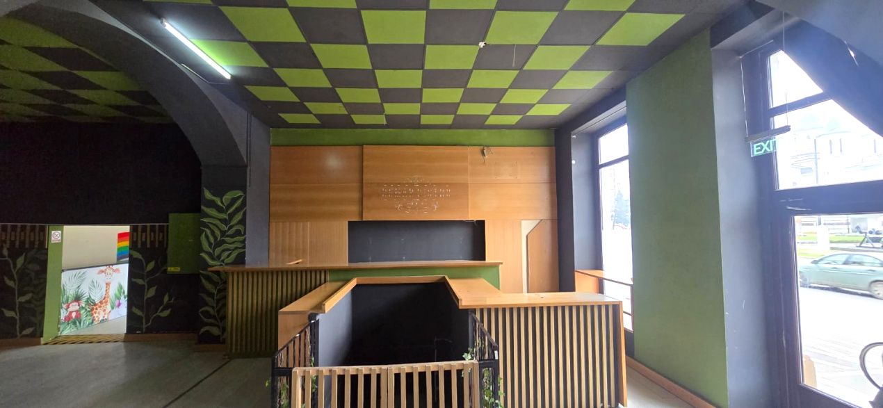 Spatiu comercial ultracentral cu vitrina de 700 mp, Oradea, Bihor – fotografia 9 din 32