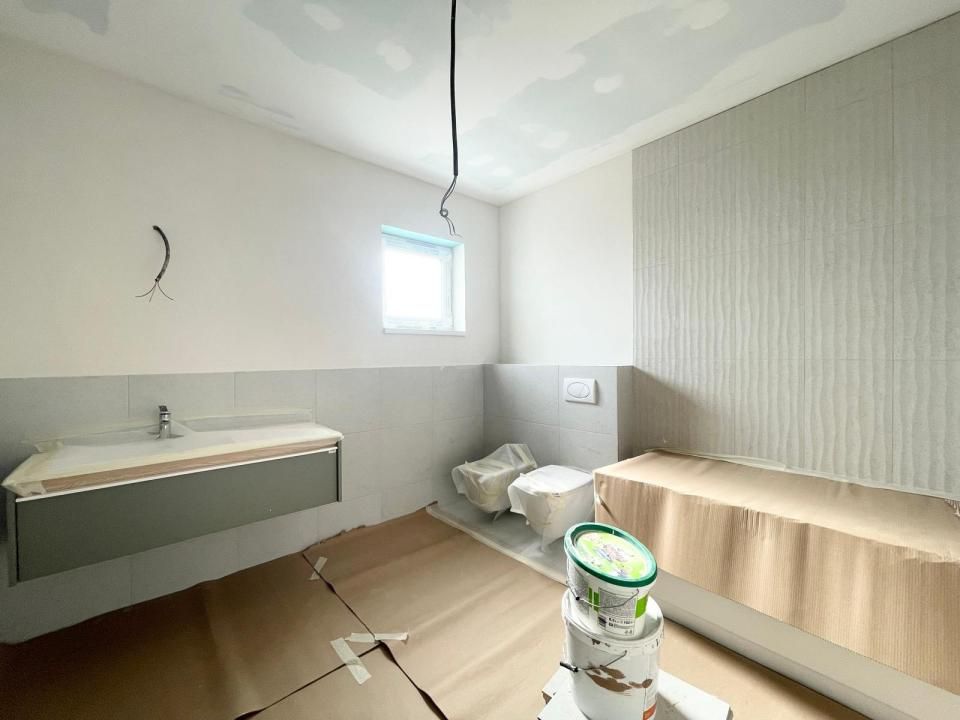 Duplex cu 5 camere separat prin camera tehnica - Mosnita Noua – fotografia 11 din 14