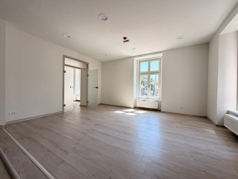 SAD 89 mp, 3 incaperi, complet renovat - Piata Unirii – fotografia 1 din 8
