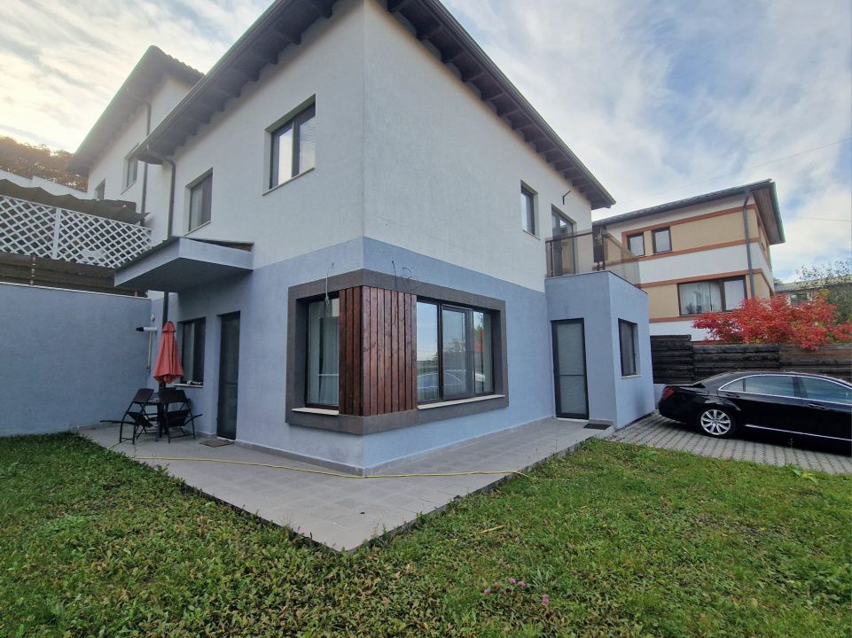 Casa de tip duplex la cheie pe strada Campului – fotografia 1 din 25
