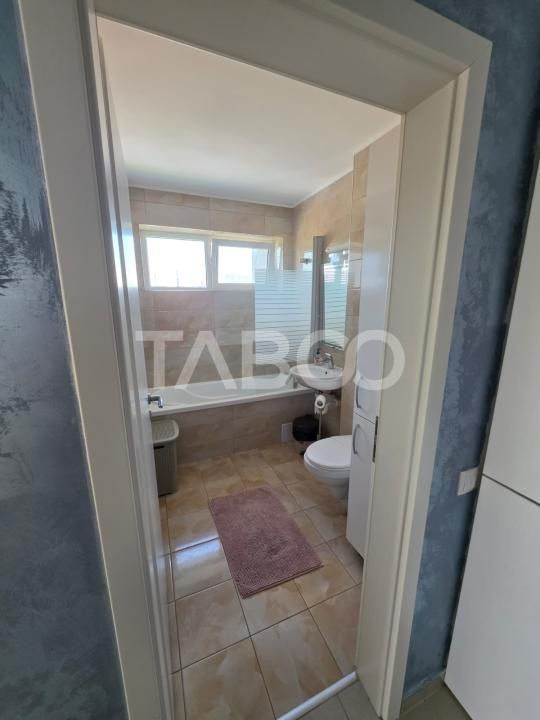 Apartament spatios 64 mp cu 3 camere si balcon 6 mp Avangarden – fotografia 11 din 14