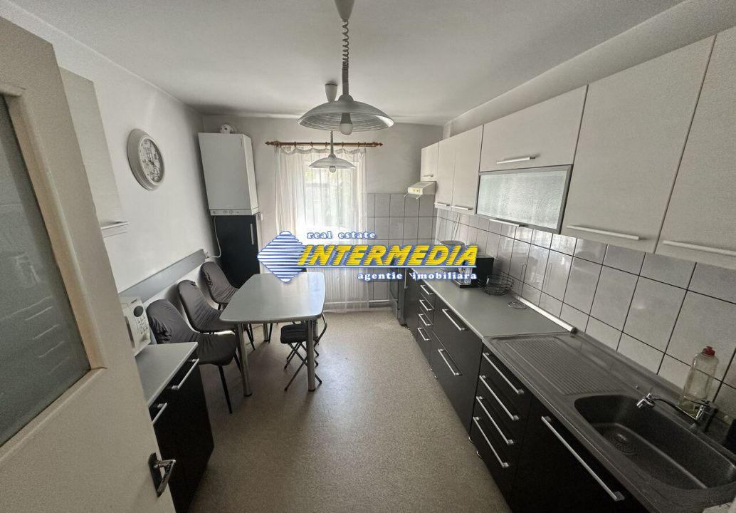 De Vanzare Apartament 4 camere decomandat 83 mp etaj 1 finisat complet – fotografia 6 din 14
