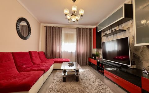 Apartament 4 camere, etaj intermediar, zona CET – ideal pentru familie