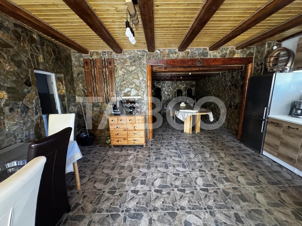 Oportunitate investitie - Pensiune renovata cu 8 camere langa Sibiu – fotografia 17 din 32
