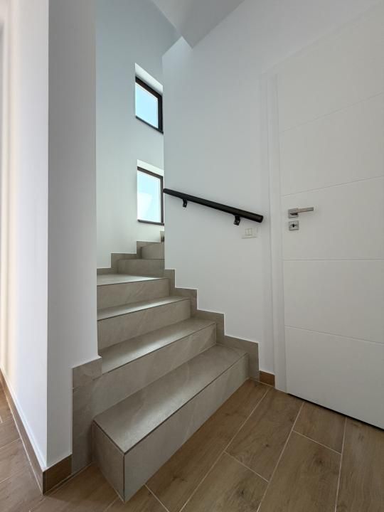 Duplex cu camera tehnica, 102mp utili, 350mp teren-Covaci – fotografia 17 din 21
