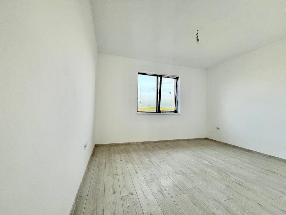 Casa individuala de vanzare cu 4 camere si teren de 532 mp, zona Remetea Mare – fotografia 6 din 14