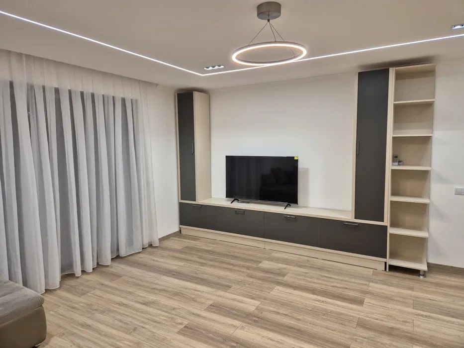 Apartament 2 camere, balcon 30 mp și parcare – Eroilor  Florești – fotografia 2 din 8