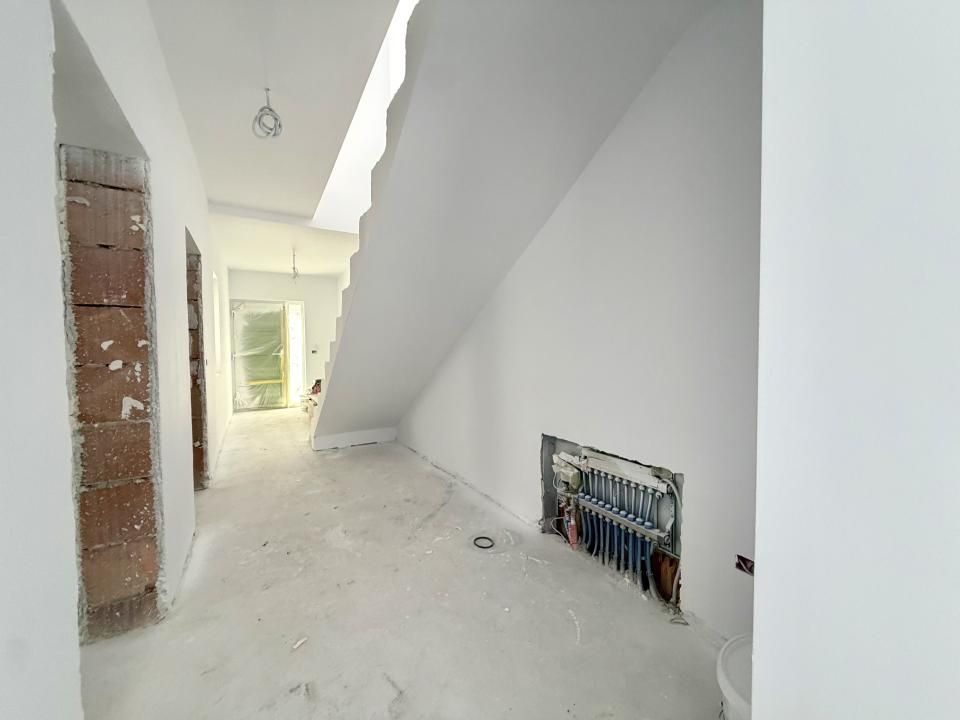 Duplex modern cu 4 camere, 118 mp utili, 316 mp teren - Dumbravita – fotografia 10 din 13