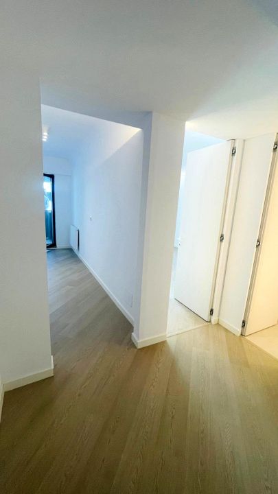 Studio Premium de vanzare | Cortina North | Persoana Fizica | Chirias Activ – fotografia 2 din 7