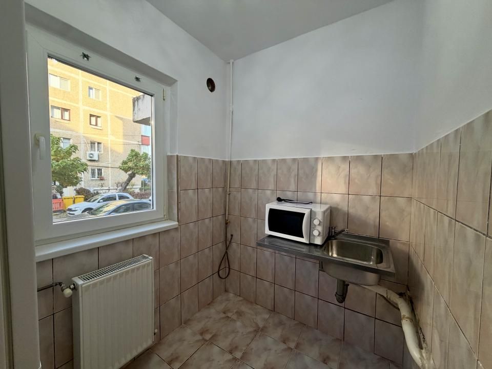 Apartament renovat, 1 camera, 28 mp utili, parter inalt- Zona Lipovei – fotografia 3 din 5