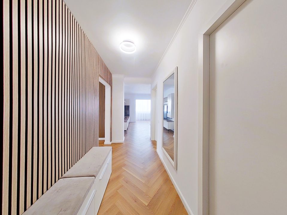 Apartament 3 camere decomandat, renovat integral, suprafata generoasa – fotografia 3 din 11