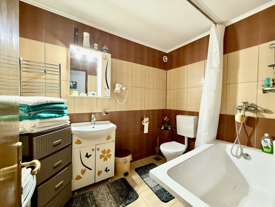 Casa bld Mamaia la  intrare Satul de Vacanta, langa Hotel Quartz – fotografia 14 din 15