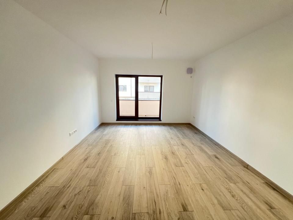 Apartament-3-Camere-Decomandat-73mp-Utili-Balcon-5mp-Parcare-Sanpetru-Residence – fotografia 2 din 17