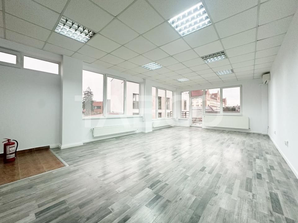Cladire de Birouri finisata de vanzare zona The Office – fotografia 1 din 7