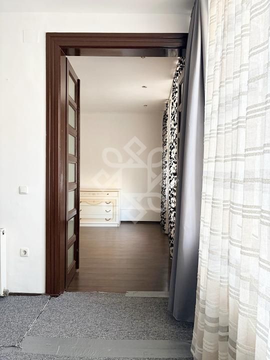 Apartament la casa, curte proprie, strada Nicolae Jiga, Oradea – fotografia 4 din 18