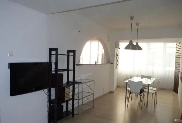 2 Camere de inchiriat | Parcul Cismigiu | Metrou | Centrala Proprie – fotografia 4 din 8