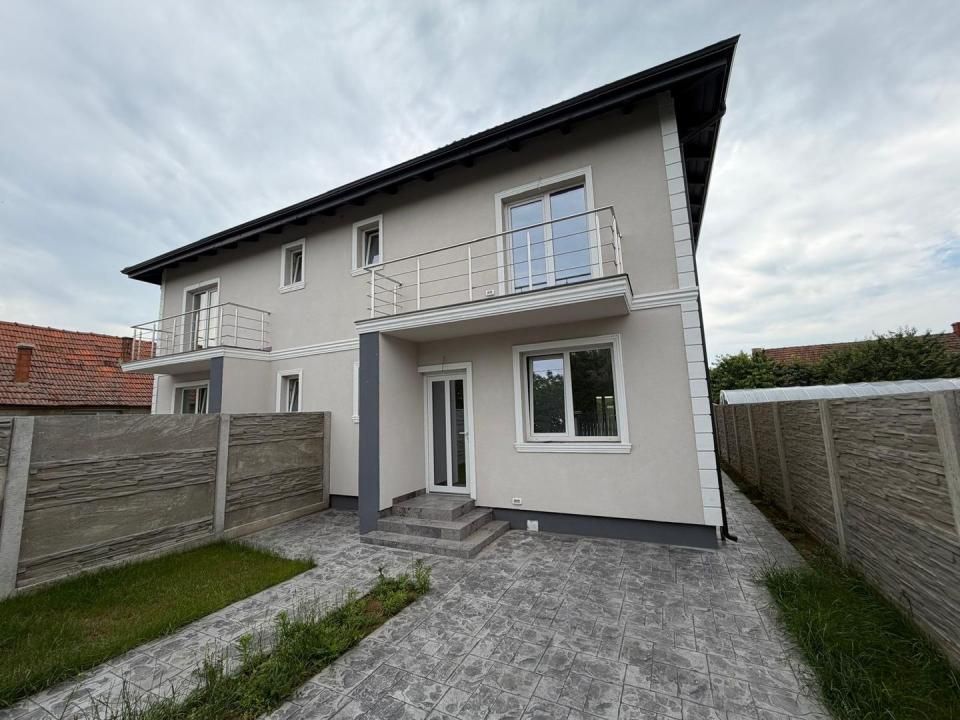 Duplex | 4 camere | Asfalt | Finisaje premium | Curte generoasa | – fotografia 1 din 20