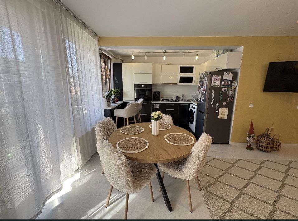 Apartament 3 camere, 64 mp + 2 balcoane , Parcare inclusă – fotografia 2 din 8