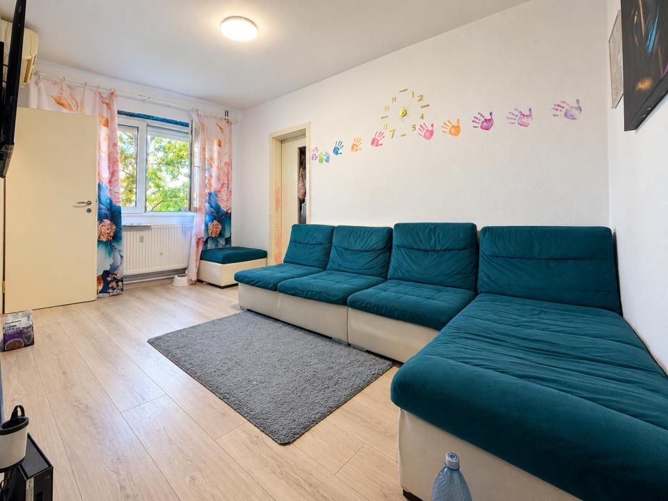 Apartament 3 camere, 48mp utili, etaj 3, centrala proprie-Piata Doina – fotografia 1 din 8