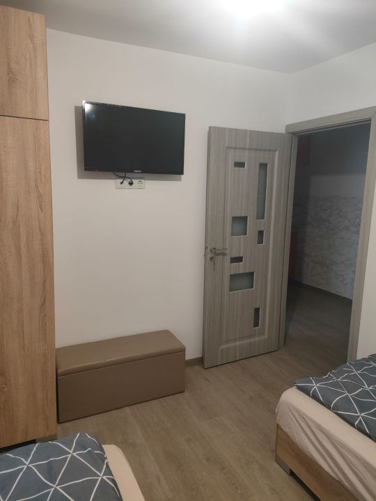 Clădire multifuncțională de vânzare – 24 locuinte, curte, randament ridicat – fotografia 13 din 28