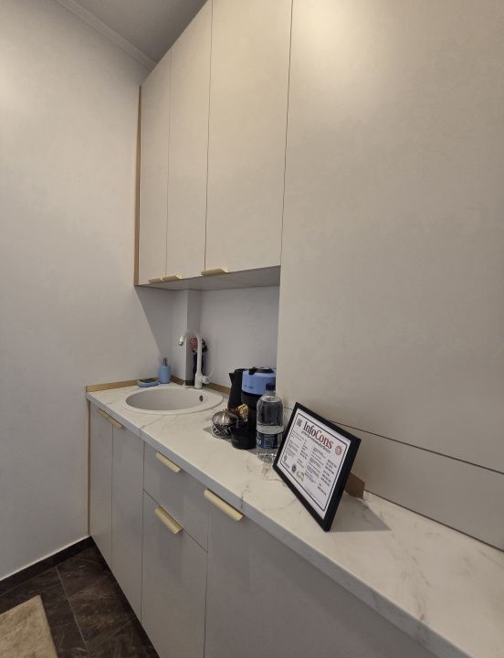 STUDIO | PENINSULA | AFACERE LA CHEIE – fotografia 6 din 8